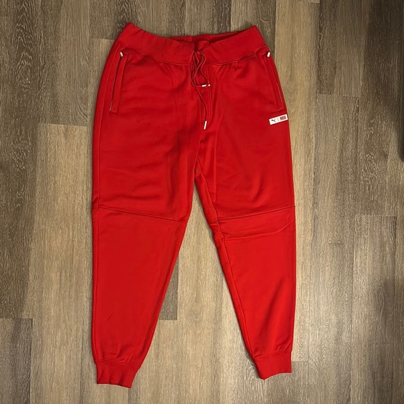 Puma / TMC Nipsey Hussle marathon, closing Collab Red Sweatpants - Picture 1 of 6